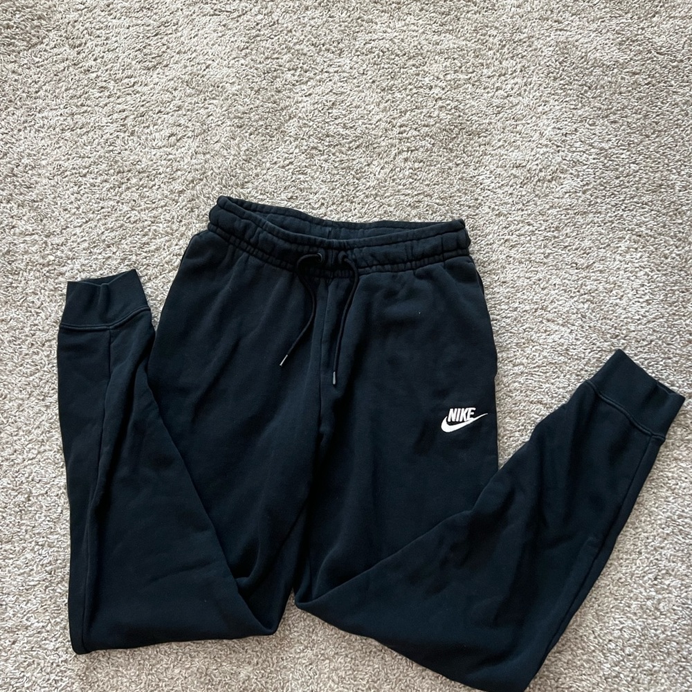 Nike Black Jogger Sweatpants with Tapered Fit